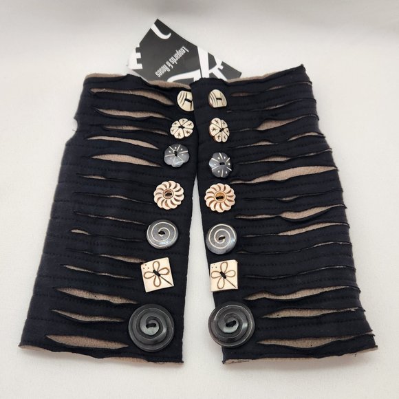 Leopards & Roses Wearable Art For The Funky At Heart Gloves - Picture 1 of 15